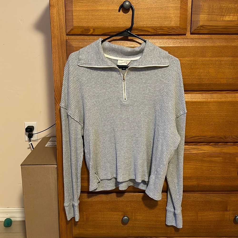 Universal Threads Grey Waffle QuarterZip